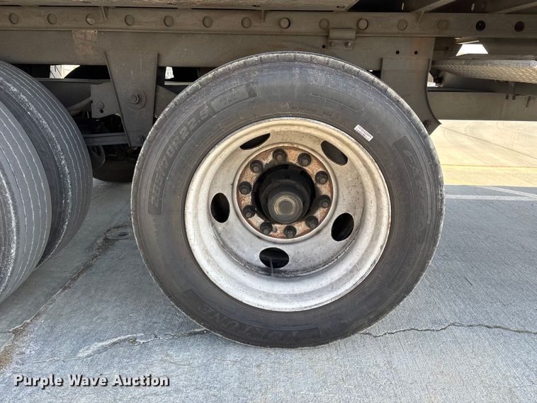 image for item FB5480 2010 Utility VS2RA refrigerated van trailer