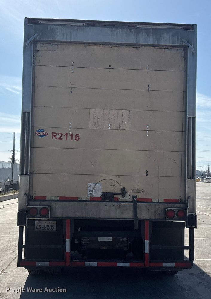 image for item FB5481 2010 Utility VS2RA refrigerated van trailer