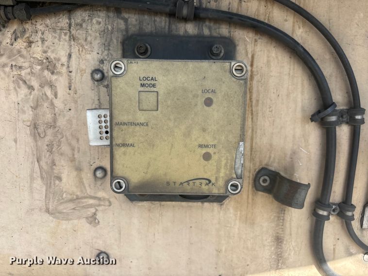 image for item FB5481 2010 Utility VS2RA refrigerated van trailer