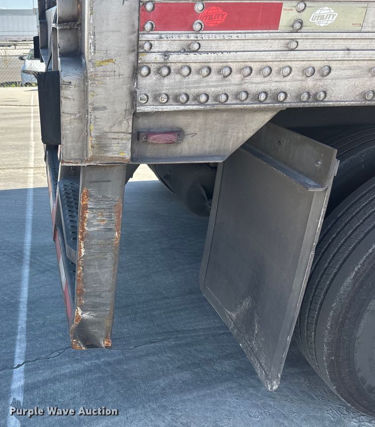 image for item FB5481 2010 Utility VS2RA refrigerated van trailer