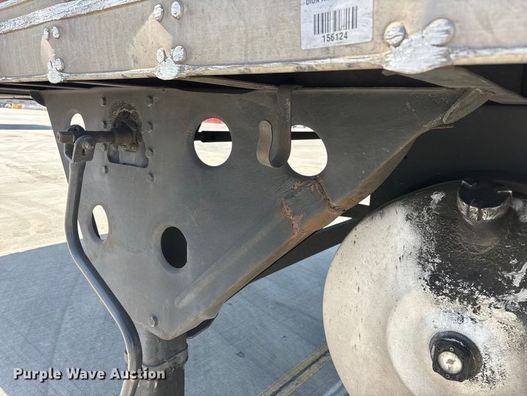 image for item FB5481 2010 Utility VS2RA refrigerated van trailer