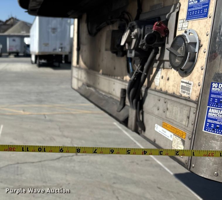 image for item FB5481 2010 Utility VS2RA refrigerated van trailer