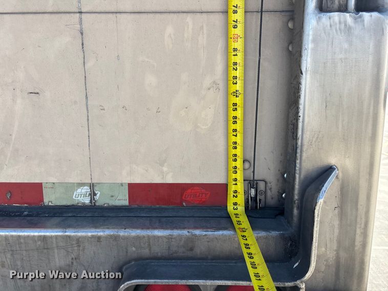 image for item FB5481 2010 Utility VS2RA refrigerated van trailer