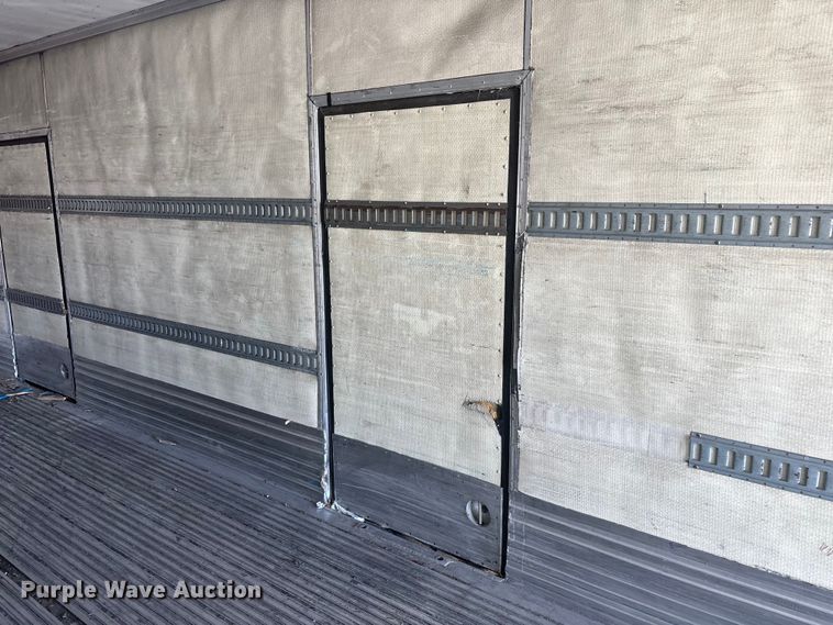 image for item FB5481 2010 Utility VS2RA refrigerated van trailer