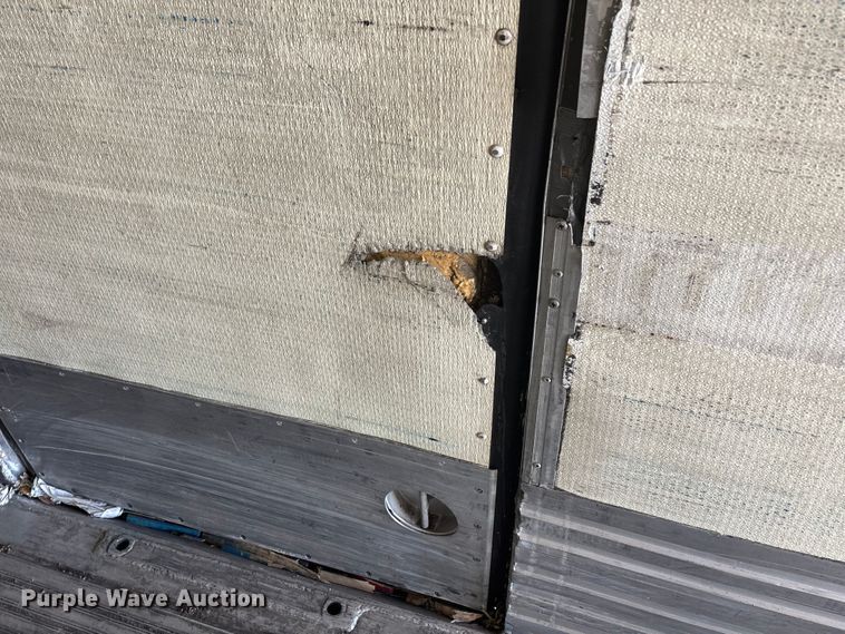 image for item FB5481 2010 Utility VS2RA refrigerated van trailer