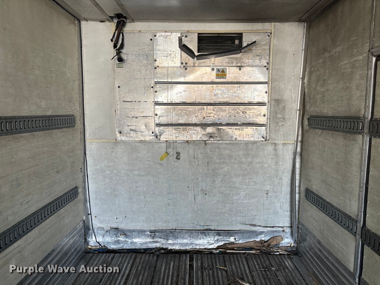 image for item FB5481 2010 Utility VS2RA refrigerated van trailer