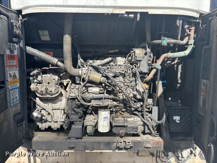 image for item FB5481 2010 Utility VS2RA refrigerated van trailer