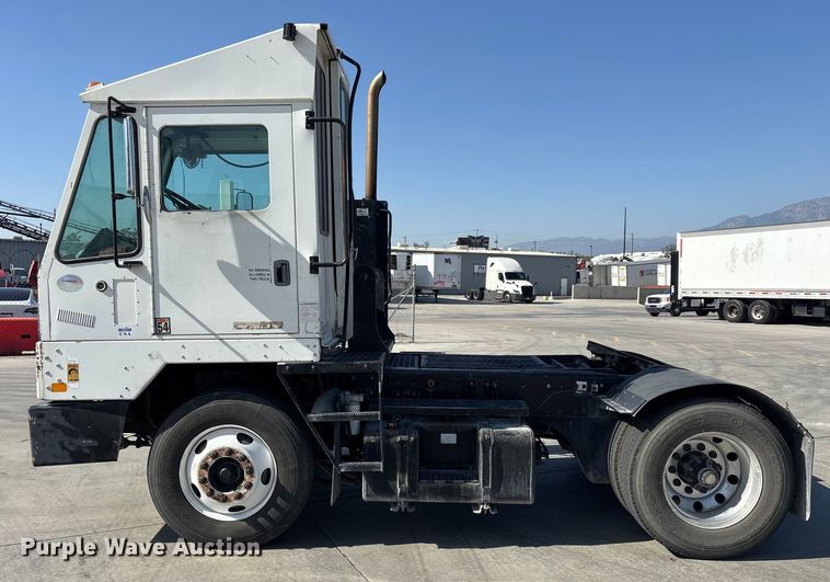 image for item FB5482 2009 Ottawa Kalmar yard truck