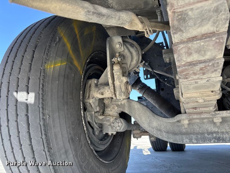 image for item FB5482 2009 Ottawa Kalmar yard truck