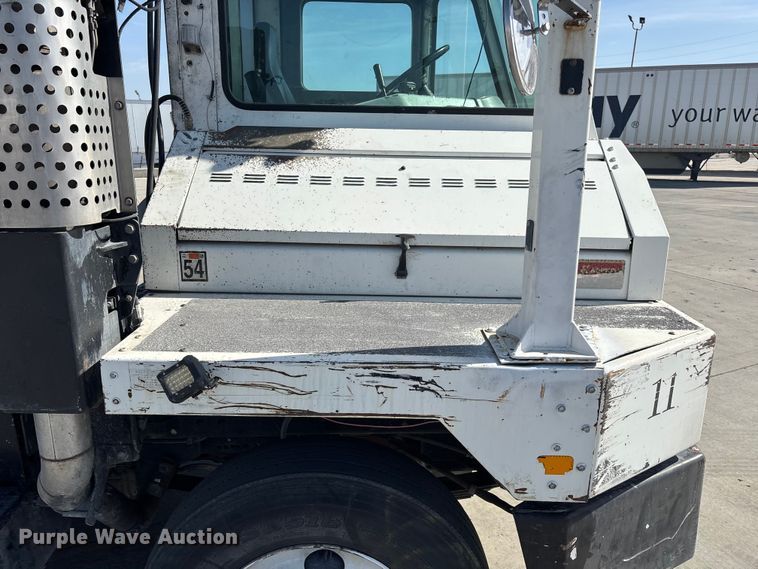 image for item FB5482 2009 Ottawa Kalmar yard truck