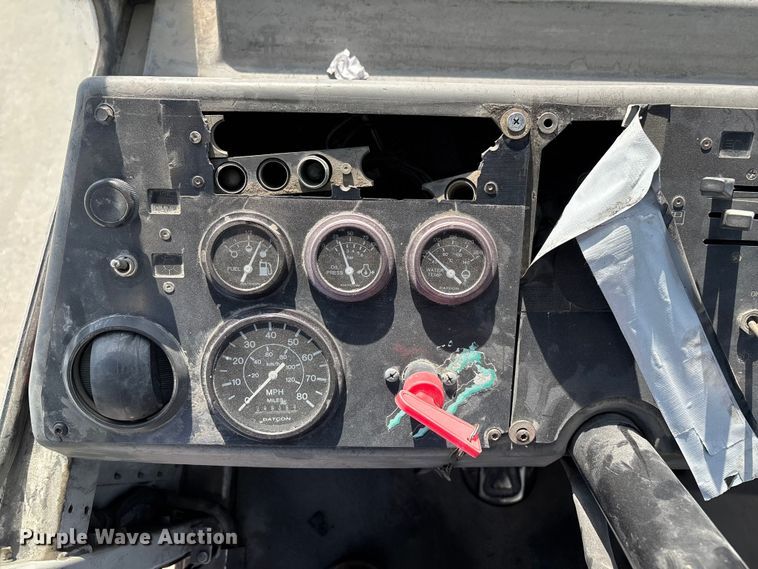 image for item FB5482 2009 Ottawa Kalmar yard truck