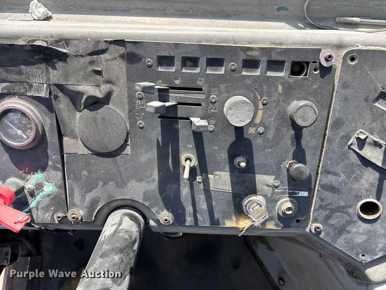 image for item FB5482 2009 Ottawa Kalmar yard truck