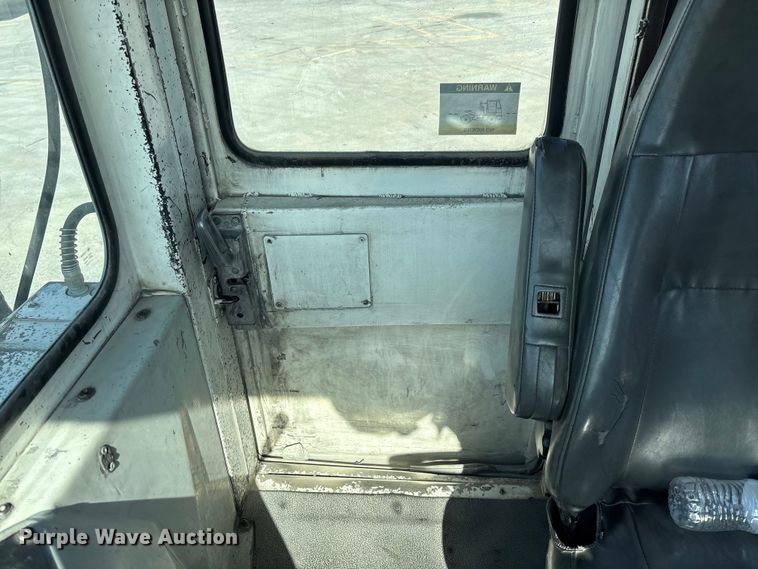 image for item FB5482 2009 Ottawa Kalmar yard truck