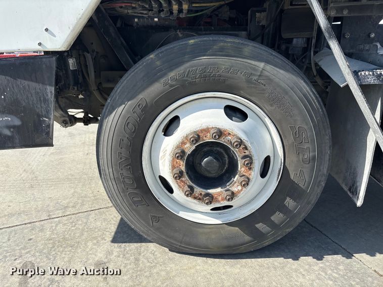 image for item FB5482 2009 Ottawa Kalmar yard truck