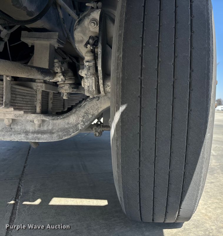 image for item FB5482 2009 Ottawa Kalmar yard truck