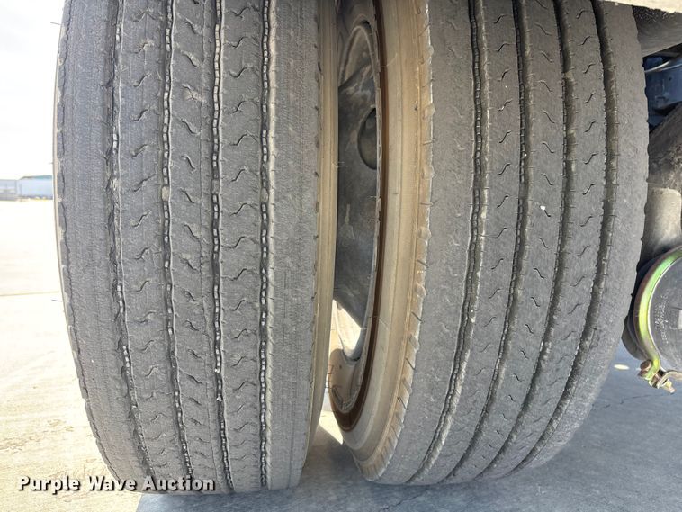 image for item FB5482 2009 Ottawa Kalmar yard truck