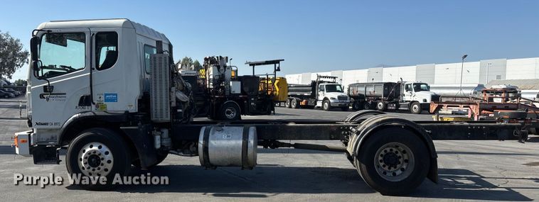 image for item FB5485 2017 Autocar Xpert truck cab and chassis