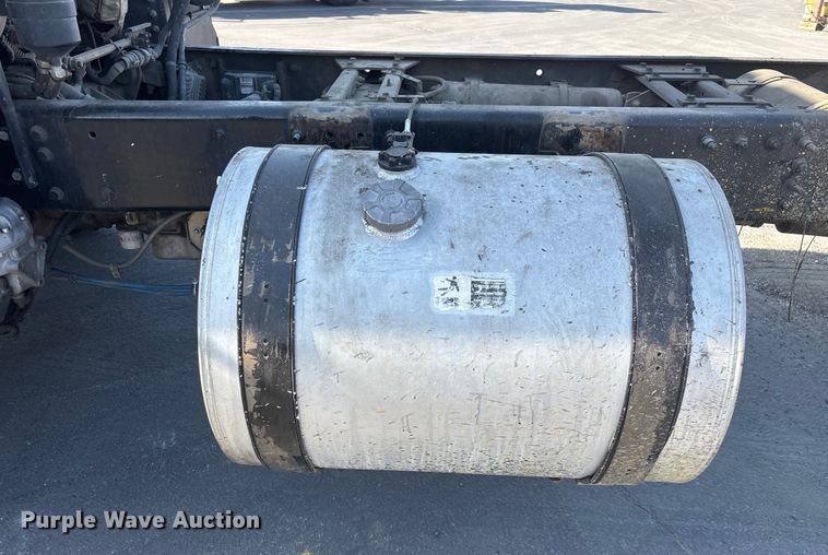 image for item FB5485 2017 Autocar Xpert truck cab and chassis