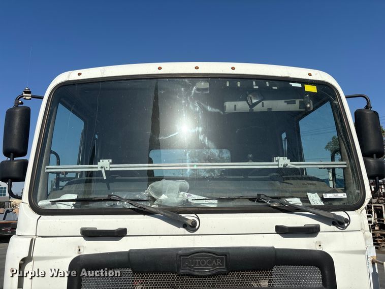 image for item FB5485 2017 Autocar Xpert truck cab and chassis