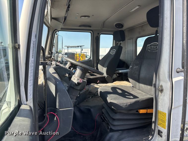 image for item FB5485 2017 Autocar Xpert truck cab and chassis