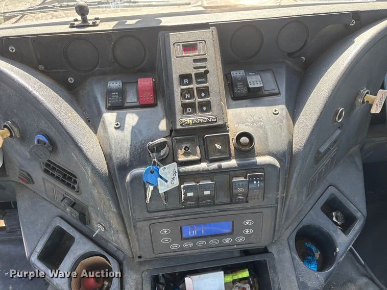 image for item FB5485 2017 Autocar Xpert truck cab and chassis