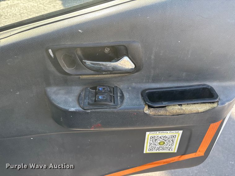 image for item FB5485 2017 Autocar Xpert truck cab and chassis