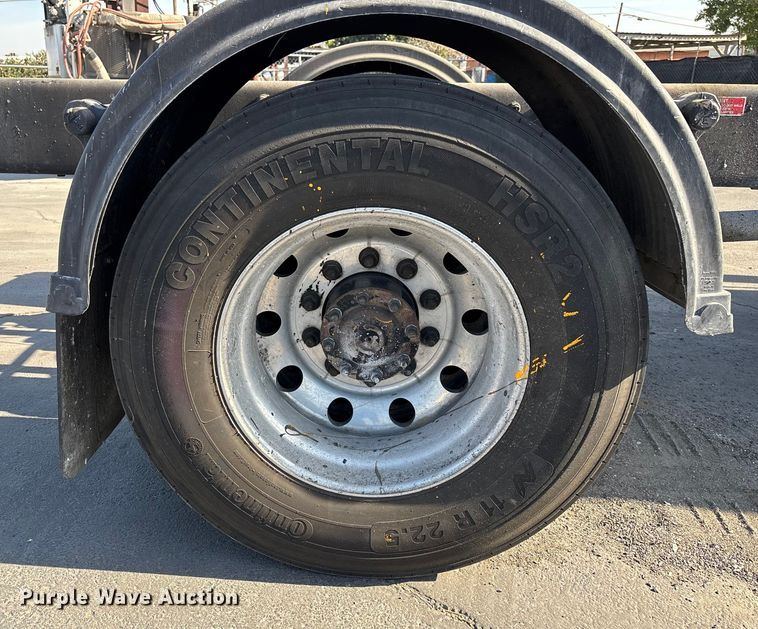 image for item FB5485 2017 Autocar Xpert truck cab and chassis