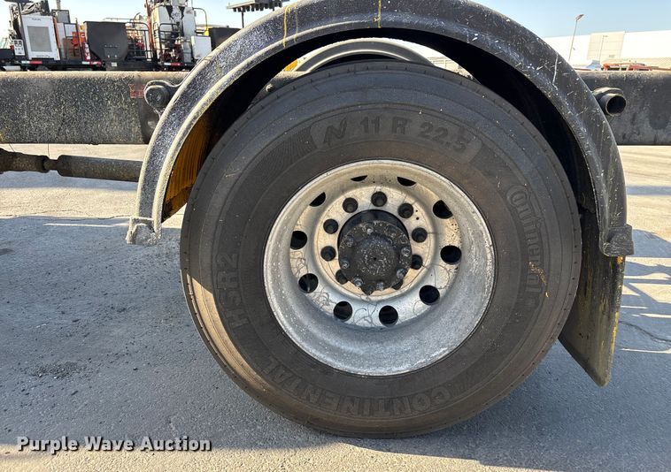 image for item FB5485 2017 Autocar Xpert truck cab and chassis