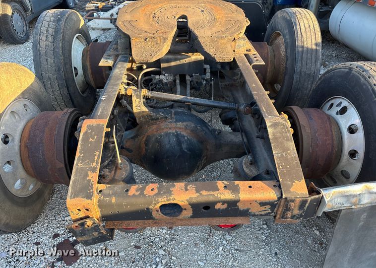 image for item FG0001 2006 International 9400i semi truck