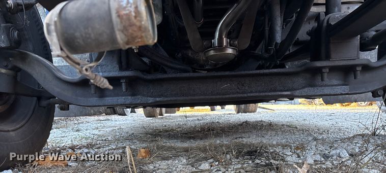 image for item FG0001 2006 International 9400i semi truck