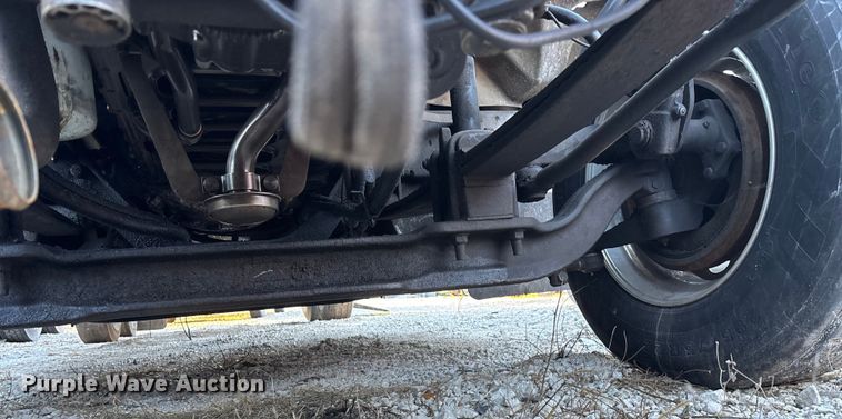 image for item FG0001 2006 International 9400i semi truck