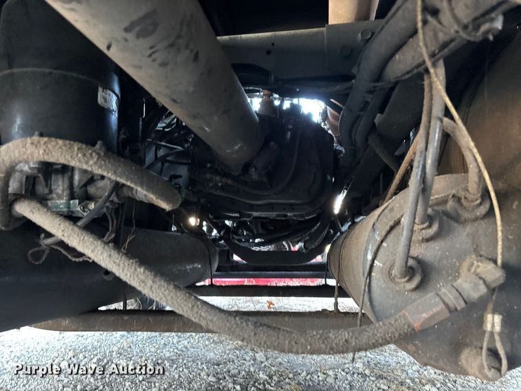 image for item FG0001 2006 International 9400i semi truck