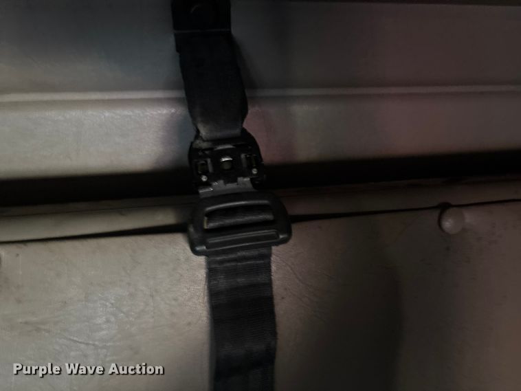 image for item FG0001 2006 International 9400i semi truck