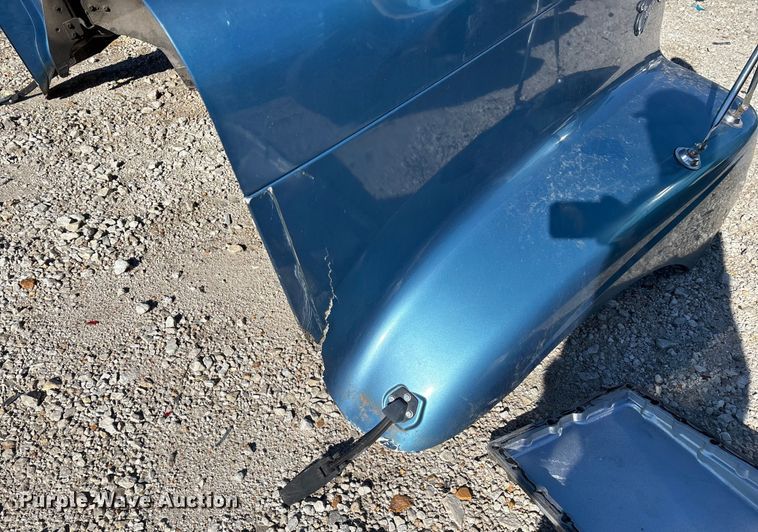 image for item FG0001 2006 International 9400i semi truck