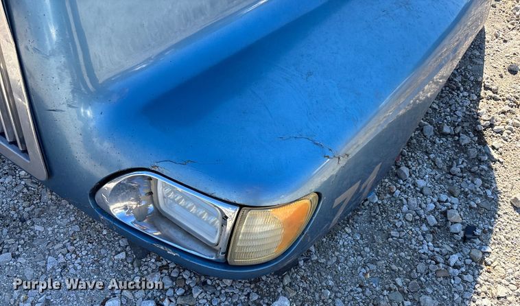 image for item FG0001 2006 International 9400i semi truck