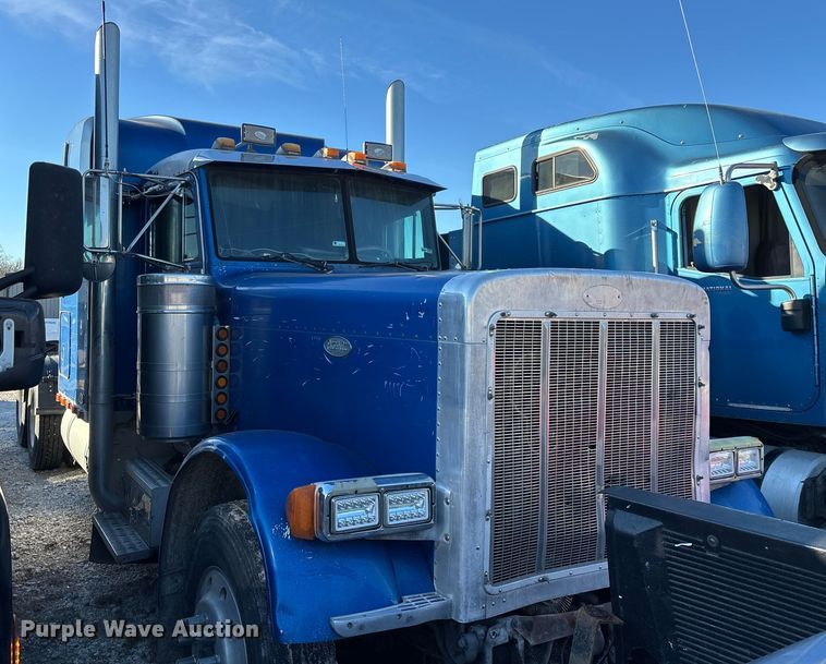 image for item FG0002 1994 Peterbilt 379 semi truck