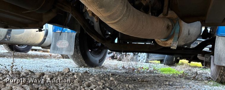 image for item FG0002 1994 Peterbilt 379 semi truck