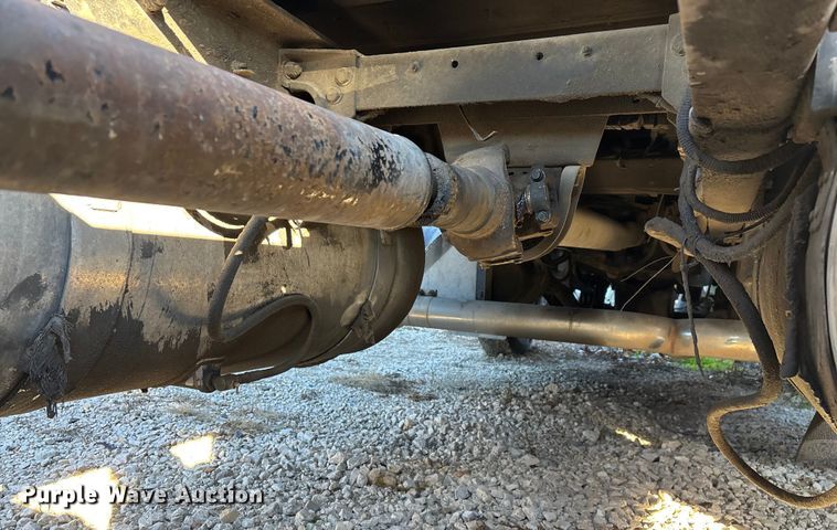 image for item FG0002 1994 Peterbilt 379 semi truck