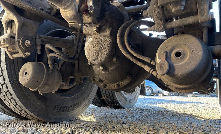 image for item FG0002 1994 Peterbilt 379 semi truck