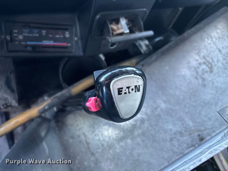 image for item FG0002 1994 Peterbilt 379 semi truck