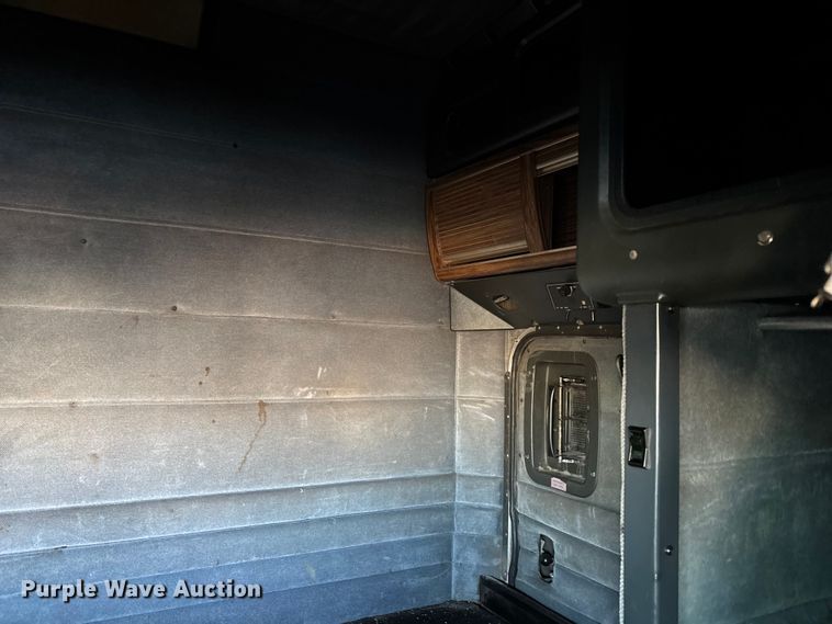 image for item FG0002 1994 Peterbilt 379 semi truck