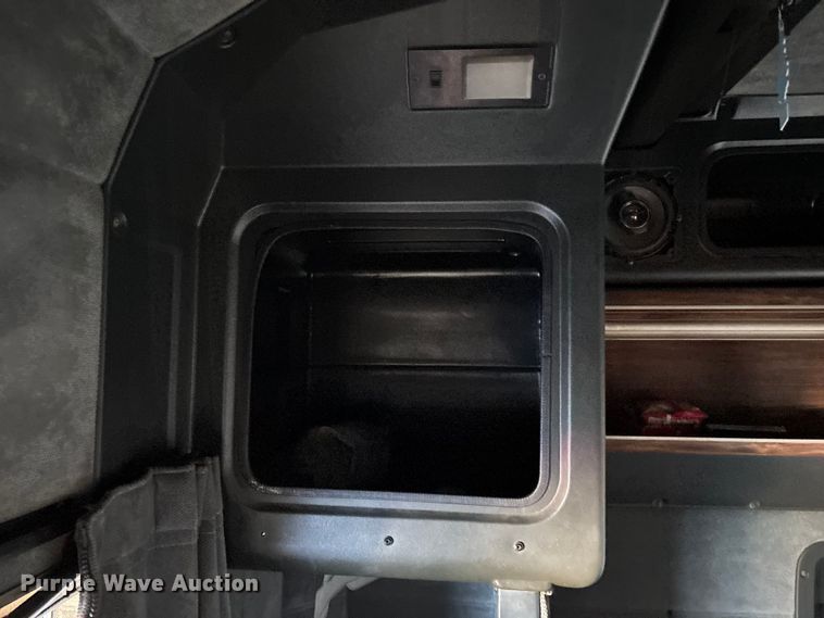 image for item FG0002 1994 Peterbilt 379 semi truck