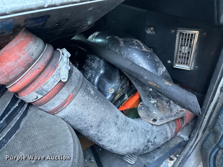 image for item FG0002 1994 Peterbilt 379 semi truck