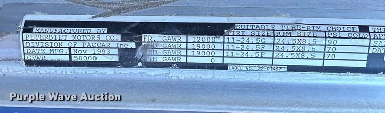 image for item FG0002 1994 Peterbilt 379 semi truck