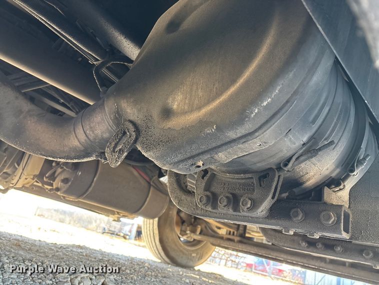 image for item FG0003 2020 Peterbilt 579 semi truck