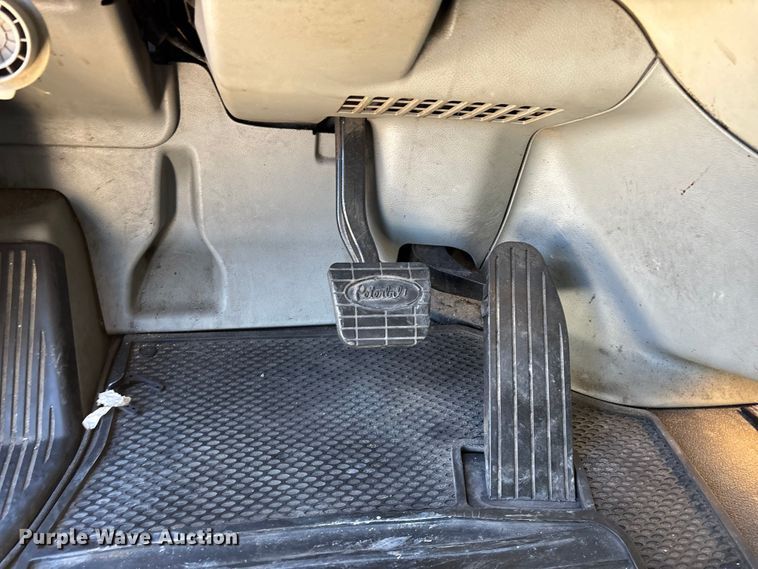 image for item FG0003 2020 Peterbilt 579 semi truck