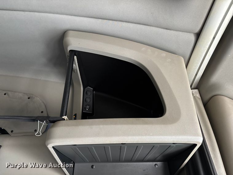 image for item FG0003 2020 Peterbilt 579 semi truck