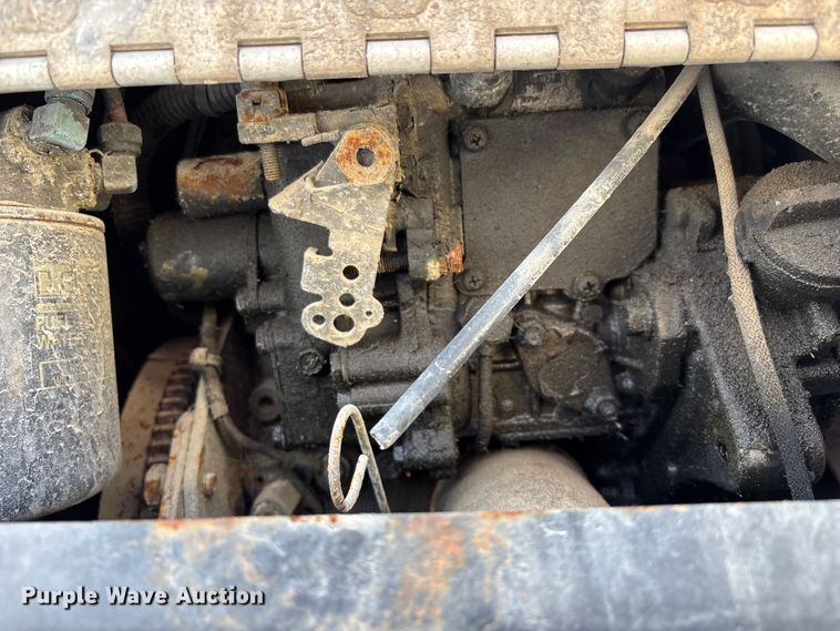 image for item FG0004 2015 Peterbilt 579 semi truck