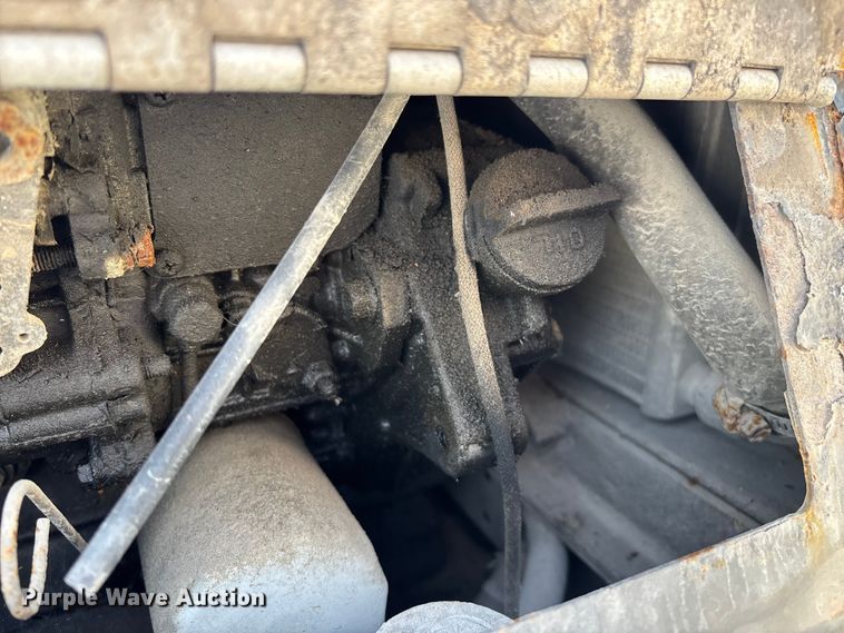 image for item FG0004 2015 Peterbilt 579 semi truck