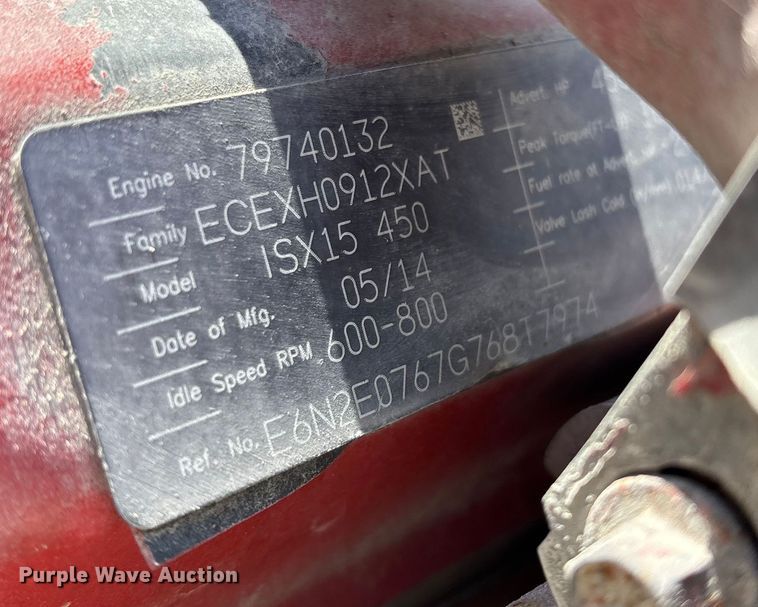 image for item FG0004 2015 Peterbilt 579 semi truck